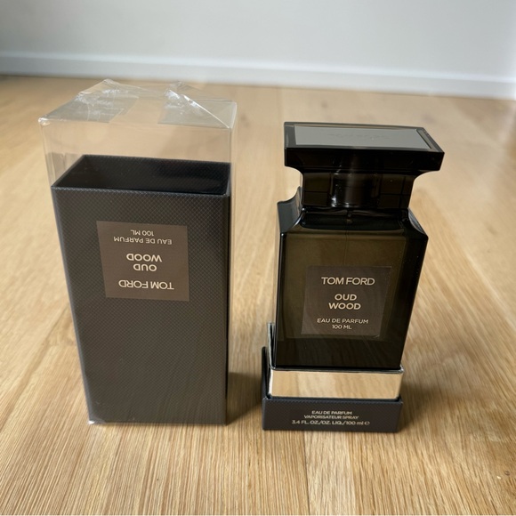 TOM FORD | Oud Wood Eau De Parfum 100ml 3.4oz - Picture 2 of 7